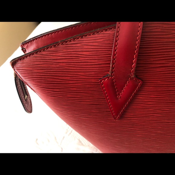 Authentic Louis Vuitton Epi St. Jacques GM. - Picture 13 of 16